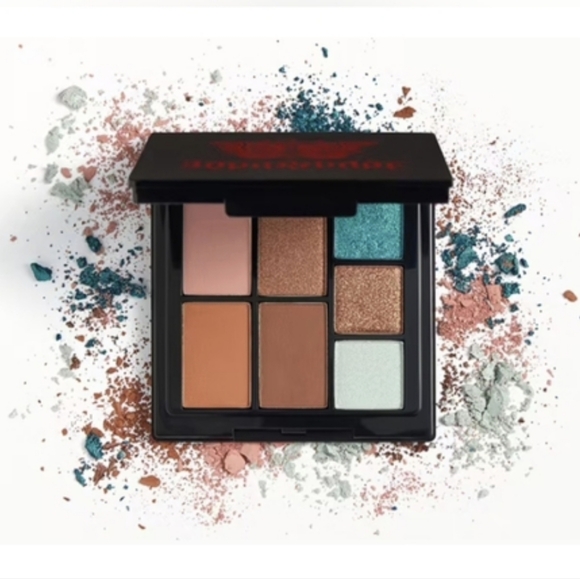 🧜‍♀️ Sirena Wet & Dry Eyeshadow Palette - Picture 4 of 9